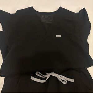 Figs Jet Black Scrub Set